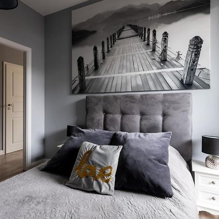 Kierbedzia 6 - Bezplatny Podziemny Parking - Free Parking - Piekny Ogrodek Z Tarasem - 2Km Lazienki Krolewskie - Wifi - Smart Tv 50 Cali - Good Apartments 바르샤바 외부 사진
