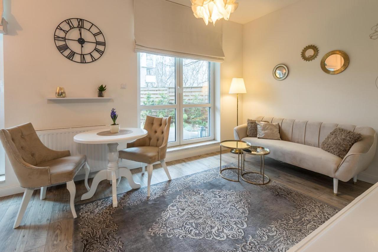 Kierbedzia 6 - Bezplatny Podziemny Parking - Free Parking - Piekny Ogrodek Z Tarasem - 2Km Lazienki Krolewskie - Wifi - Smart Tv 50 Cali - Good Apartments 바르샤바 외부 사진