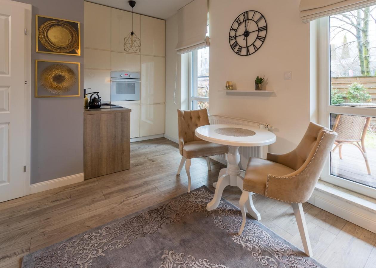 Kierbedzia 6 - Bezplatny Podziemny Parking - Free Parking - Piekny Ogrodek Z Tarasem - 2Km Lazienki Krolewskie - Wifi - Smart Tv 50 Cali - Good Apartments 바르샤바 외부 사진