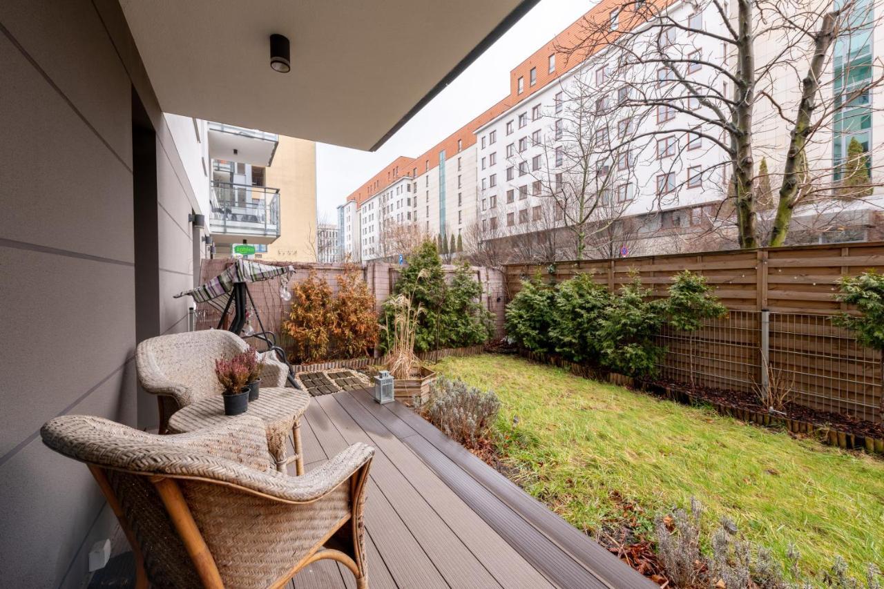 Kierbedzia 6 - Bezplatny Podziemny Parking - Free Parking - Piekny Ogrodek Z Tarasem - 2Km Lazienki Krolewskie - Wifi - Smart Tv 50 Cali - Good Apartments 바르샤바 외부 사진