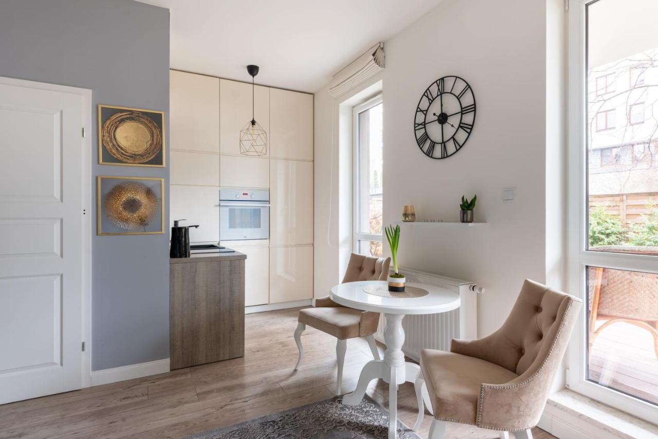 Kierbedzia 6 - Bezplatny Podziemny Parking - Free Parking - Piekny Ogrodek Z Tarasem - 2Km Lazienki Krolewskie - Wifi - Smart Tv 50 Cali - Good Apartments 바르샤바 외부 사진