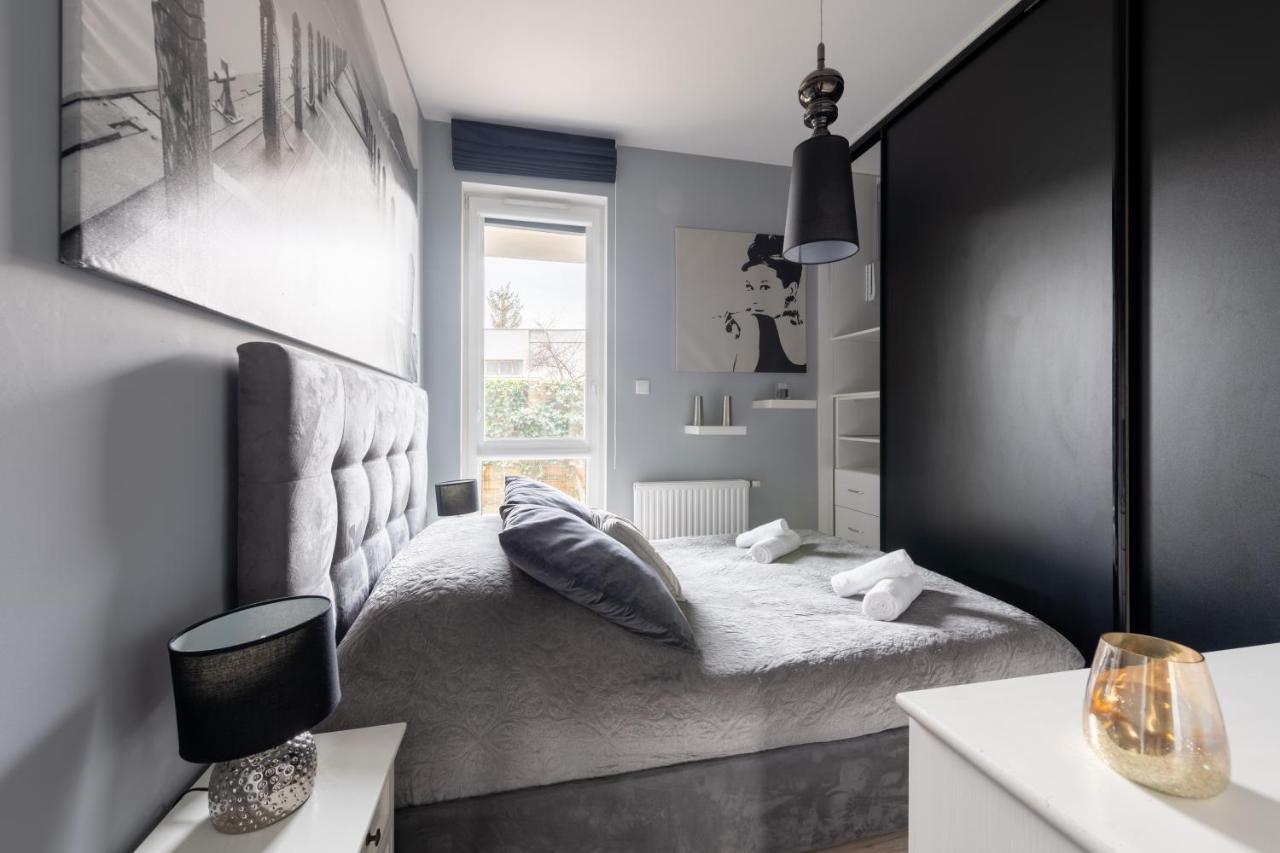 Kierbedzia 6 - Bezplatny Podziemny Parking - Free Parking - Piekny Ogrodek Z Tarasem - 2Km Lazienki Krolewskie - Wifi - Smart Tv 50 Cali - Good Apartments 바르샤바 외부 사진